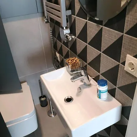 Rezidence Avenue Des Mespeliers In & Bbb Apartmán